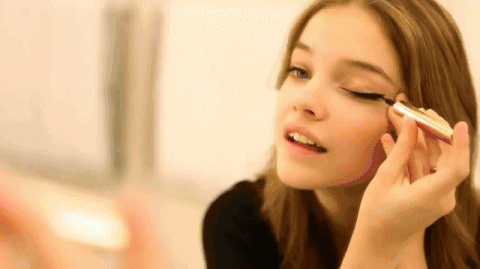 眼線暈妝怎么辦？防止眼線暈妝的方法有哪些？