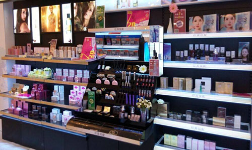 化妝品實(shí)體店競爭進(jìn)入存量時(shí)代？